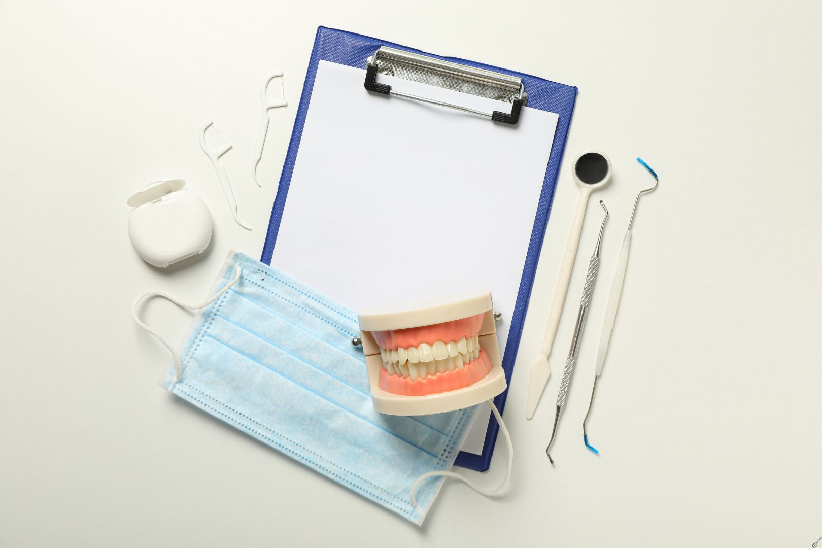 Tipos de implante dentario e indicacoes