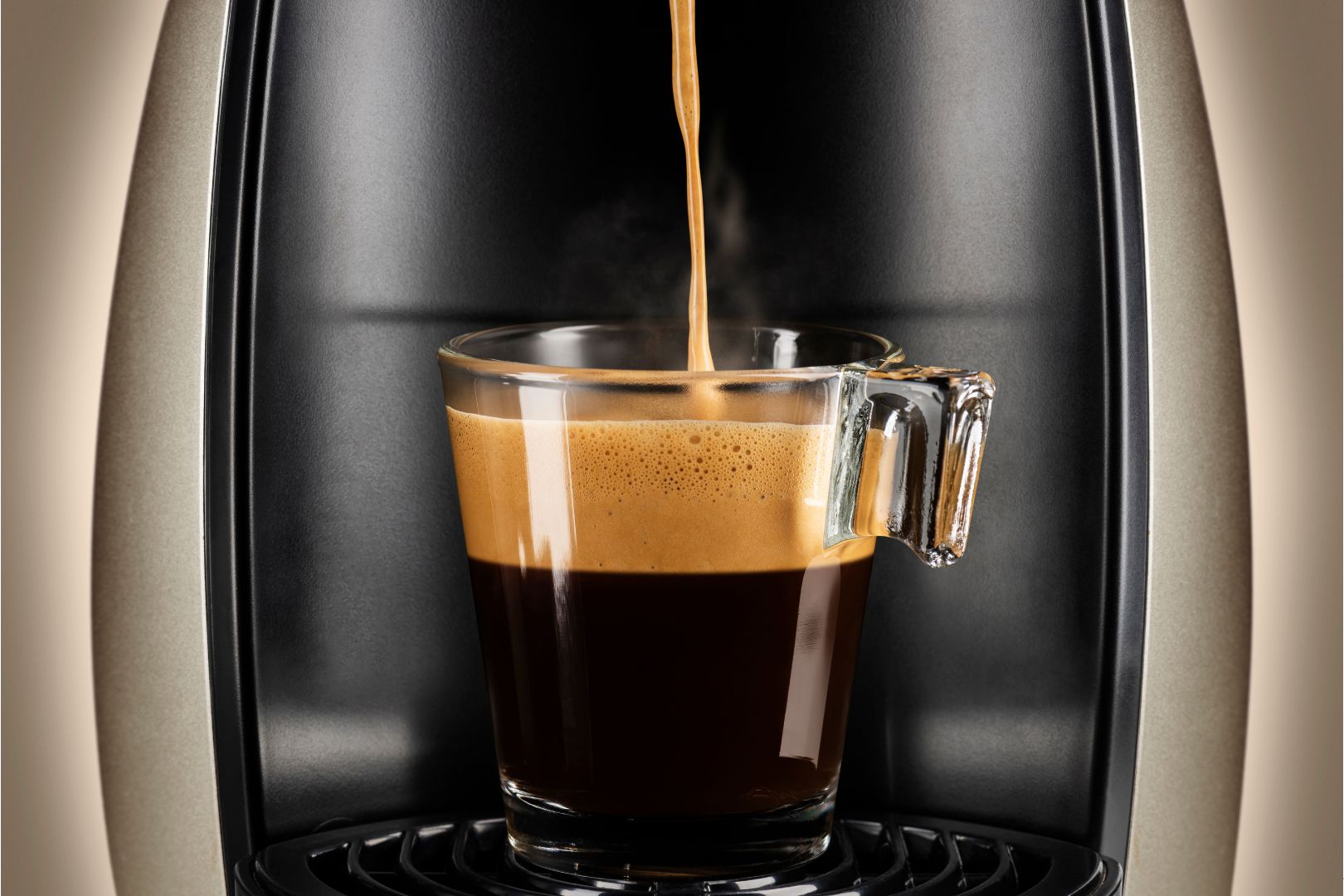 cafeteira oster vs. dolce gusto